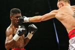 Mikkel Kessler havde travlt mod  Perdomo, men han får nu også travlt i USA med at promovere sig selv. 
