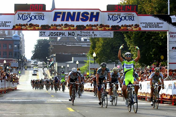 Francesco Chicchi vandt sjette etape af Tour of Missouri og fik en hårdt tiltrængt succesoplevelse. 