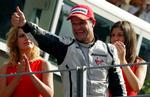 En tilfreds Rubens Barrichello efter karrierens 11. grandprixsejr. 