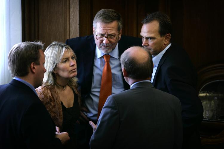 Lene Espersen er tavs om, hvem der skal besætte posten som EU-kommissær, men Per Stig Møller (i midten) har luftet muligheden for en konservativ kommissær. Arkivfoto. 
