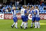 1-0-scoringen fejres af Esbjergs spillere, som dog måtte lide for sejren på 3-2. 
