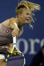 Kenneth Carlsen mener, at Caroline Wozniacki skulle have holdt taktikken fra første sæt med lange dueller med Kim Clijsters. 