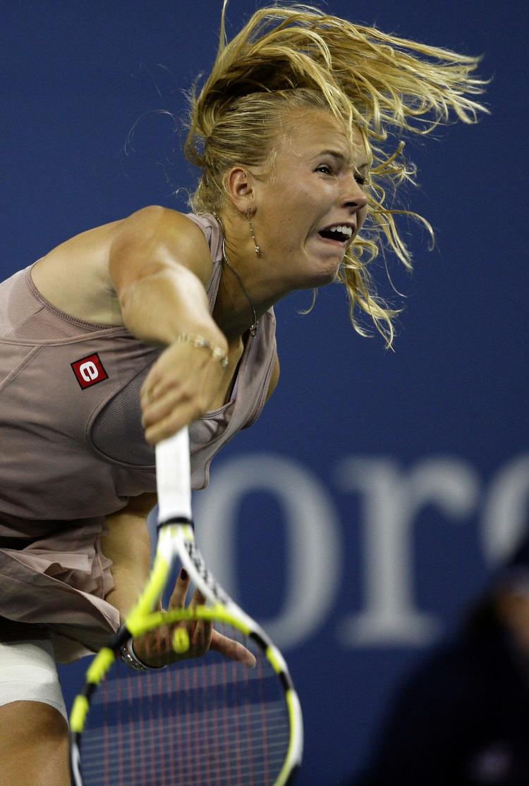 Kenneth Carlsen mener, at Caroline Wozniacki skulle have holdt taktikken fra første sæt med lange dueller med Kim Clijsters. 