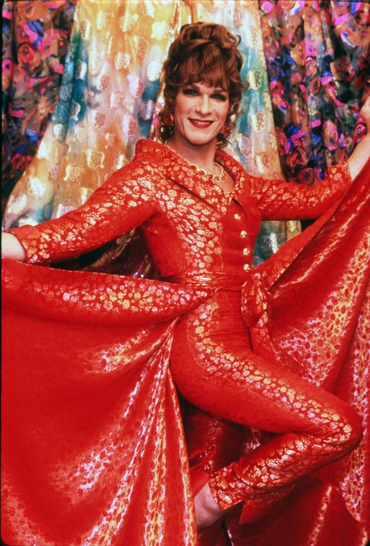 En af Swayzes mere skæve roller var i filmen med den fantastiske titel 'To Wong Foo Thanks for Everything, Julie Newmar' fra 1995, hvor han spillede dragdronningen Vida. Også Wesley Snipes og John Leguizamo var med i filmen. 