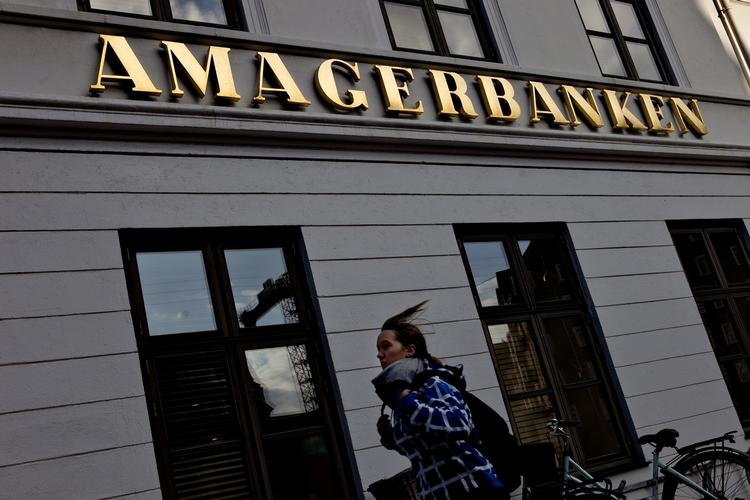Det er en god forretning at spare op i Amagerbanken lige nu. Men meget omtale af bankens økonomiske situation gør mulige indskydere utrygge. Arkiv 