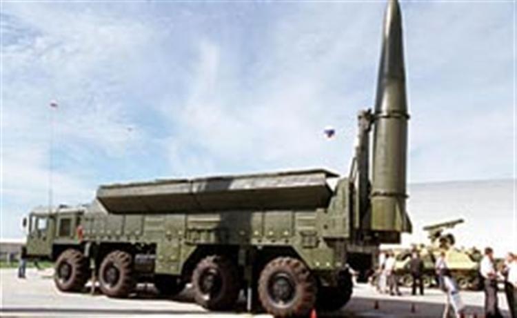 De mobile Iskander-missil systemer skal ifølge den russiske præsident opstilles i Kaliningrad, som reaktion på det amerikanske raket-skjold i Polen og Tjekkiet. 