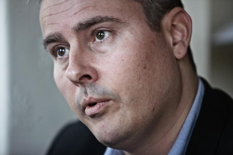 Henrik Sass Larsen (S) har ikke tænkt sig at danne flertal med DF om deres skattereform. Hvis ikke de radikale vil gå med, så må S stole på vælgertilslutningen for at gennemføre S og SF's skattepakke. 