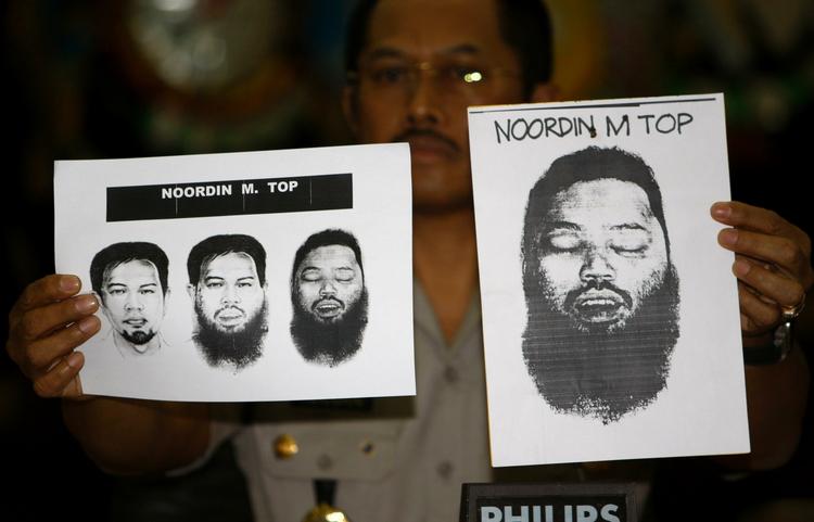 Den indonesiske terroristleder Noordin Top, der menes at være én af hovedmændene bag adskillige terrorangreb i Indonesien, er død. 