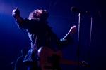 Væk er de mange eksperimenter, der i perioder har gjort Pearl Jam til et på én gang inspirerende og frustrerende bekendtskab. 