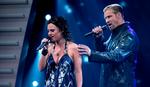 Maria og Michael Bjørnson sang sig videre til semifinalen i 'Talent 09' med Bon Jovi-klassikeren 'Always'. Michael Bjørnsons iøjnefaldende blå slangeskindsjakke er valgt, fordi den minder om Jon Bon Jovis slangeskindsbukser fra 1980'erne. 