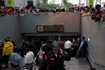 Metrostationen i Mexico City umiddelbart efter det vilde skyderi, hvor to blev dræbt. 