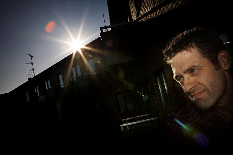 Henrik Lodberg Olsen har meldt sig ud af folkekirken. Nu går de sparede kirkestattekroner i stedet til Børnefonden. 