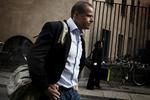 Thomas Rathsack på vej til retten forleden. I dag afsagde fogedretten kendelse i sagen om hans stærkt omdiskuterede bog om de danske jægersoldater 'Jæger - i krig med eliten'. Arkiv. 