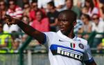 Inters angriber Samuel Eto'o under kampen i Cagliari søndag, hvor han blev svinet til fra dele af tilskuerafsnittene. 