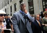 NFL-spilleren Plaxico Burress skal tilbringe minimum 20 måneder bag tremmer. Arkivfoto. 