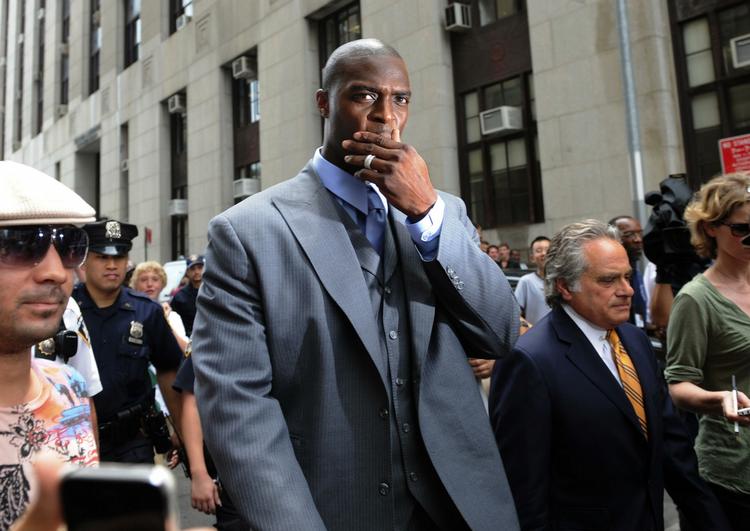 NFL-spilleren Plaxico Burress skal tilbringe minimum 20 måneder bag tremmer. Arkivfoto. 