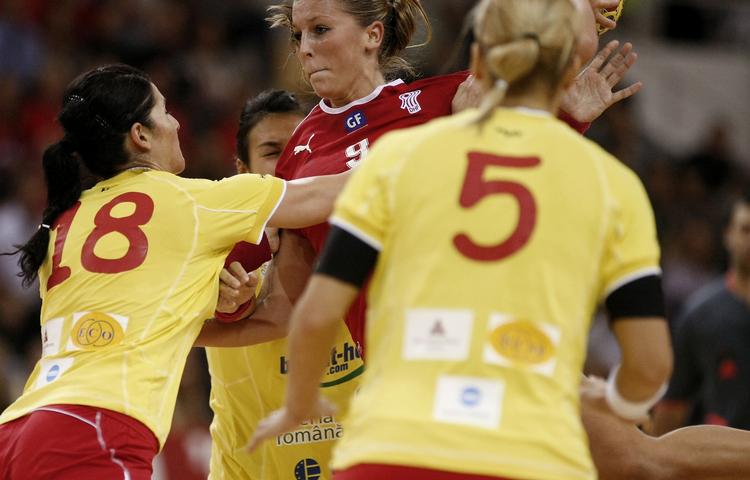 Danmark fik en skidt start på GF World Cup, da holdet tabte 22-28 til Rumænien. 