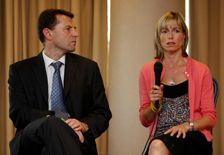Forældrene til den forsvundne Madeleine McCann er tilbage i Portugal for at bede portugiserne om at fortsætte  med at lede efter deres datter. 