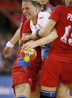 Kristina Bille og Danmark er klar til semifinalerne efter 25-22 over Rusland. 