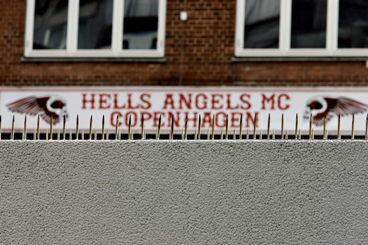 Hells Angels klubhus i Københavns nordvestkvarter bliver ransaget af politiet. Arkivfoto 