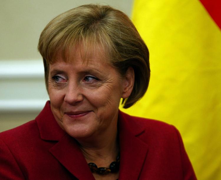 Forbundskansler Angela Merkel er til møde i Pittsburgh i USA med lederne af verdens 20 mægtigste nationer. Hun får travlt, når hun kommer hjem i morgen. 