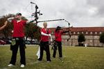 Camilla Søemod, forrest i billedet, har kvalificeret sig til World Cup-finalen i buetypen compound. 