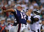 Tom Brady kastede mod Atlanta Falcons for 200. gang i sin NFL-karriere en medspiller fri til en touchdown. Arkivfoto. 
