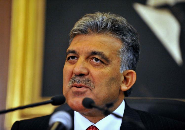 Den tyrkiske præsident Abdullah Gül er parat til at genetablere diplomatiske relationer til Armenien. 