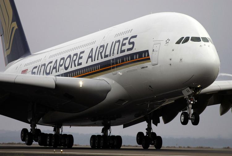 Singapore var de første, der fik Airbus 380 - nu er flyselskabet også de første til at gennemføre en egentlig sikkerhedslanding. 