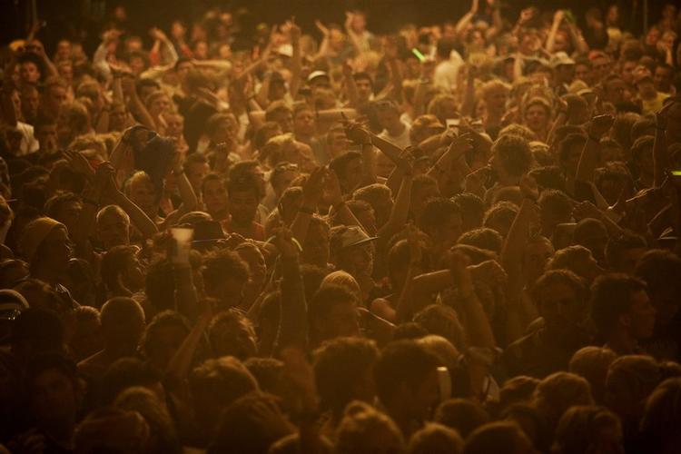 På Roskilde Festival 2008 optrådte Hollandske dj Fedde le Grand and Friends på Astoria-scenen. Koncerten måtte dog afbrydes efter 12 minutter pga. for stort menneskepres mod scenen. Men nu lukkes scenen helt. 