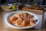 Du kan ikke regne med at få den mængde fisk, som der står på pakken. En test viser, at der konsekvent er mindre fisk i glas, dåser og pakninger, end der står under 'nettovægt' udenpå. 