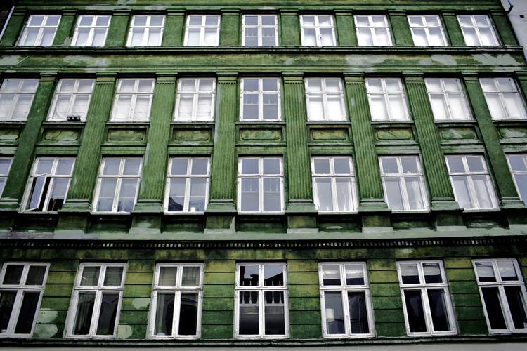 Der er 13.50 kroner at hente per lånt million for boligejere med et afdragsfrit flexslån, når deres rente justeres til december, vurderer Realkredit Danmark. 