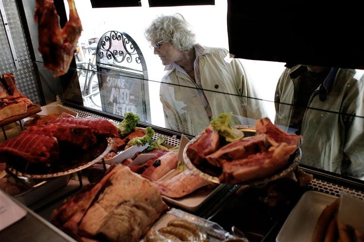 Selv erfarne fødevareeksperter kan ikke se på hakket kød, om det er i orden, fortæller en af dem. 