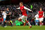 Nicklas Bendtner fejrer en scoring i en tidligere kamp for Arsenal. Arkivfoto. 