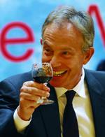 Den forhenværende britiske premierminister Tony Blair står ifølge kilder klar til at blive EU's første præsident, hvis Irland stemmer ja til Lissabontraktaten. 