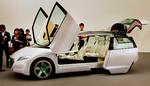 Honda Skydeck med seks sæder, hybridmotor og spændende dørdesign. Det bliver nok aldrig til noget. 