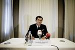 Tim Sloth Jørgensen har været i voldsomt stormvejr de seneste dage. Men efter dagens møde med forsvarsministeren beholder han sit job. Fotoet er fra et pressemøde i Forsvarskommandoen tidligere på ugen. 