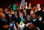 Brasiliens præsident Luiz Inacio Lula da Silva i midten jubler over Rios sejr ved OL-afstemningen. 