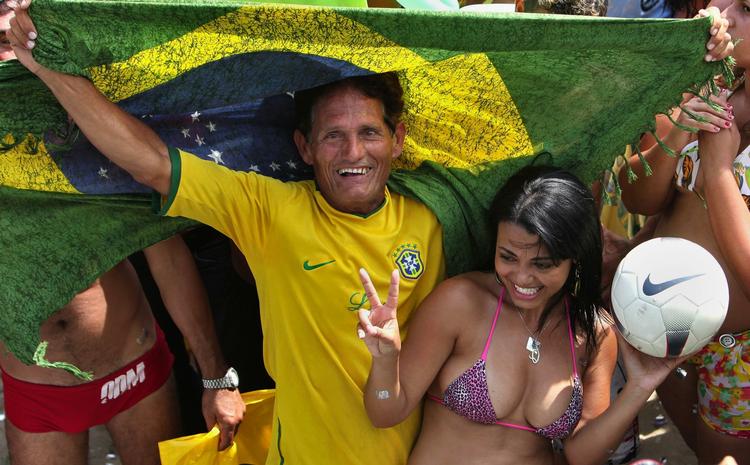 Fest på stranden Copacabana i Rio efter OL-sejren i København. 