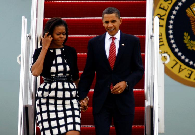 Michelle og Barack Obama forlader præsidentflyet på Andrews Air Force Base i USA efter det forgæves besøg i København. 