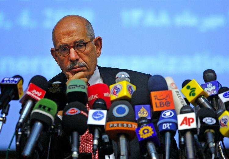 IAEA-chefen Mohamad ElBaradei på dagens pressemøde i Teheran. 