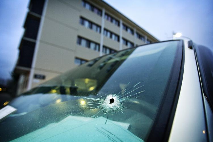 I december 2007 var Taastrupgård centrum for et voldsomt skudopgør, hvor der blev affyret 88 skud. Statsadvokaten har siden opgivet at rejse tiltale mod de otte mænd, der blev sigtet for drabsforsøg efter skyderiet. Arkivfoto 