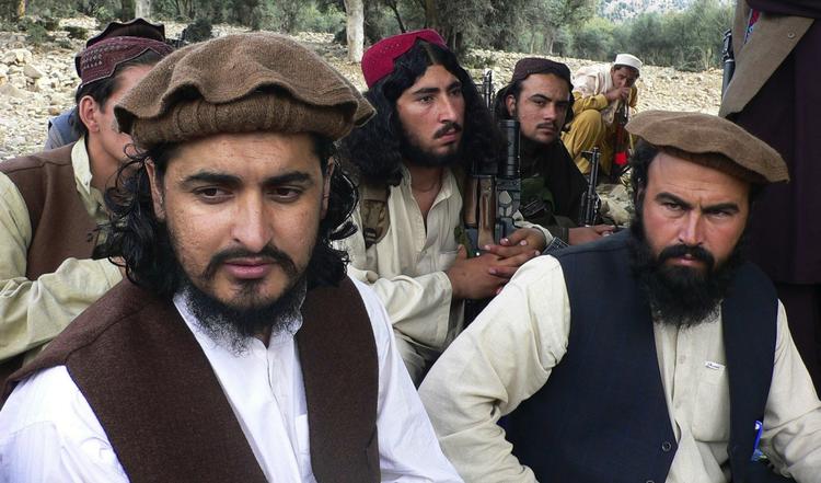 Makimullah Mehsud i dag trådt frem på en video, efter rygter om at han var blevet dræbt. 
