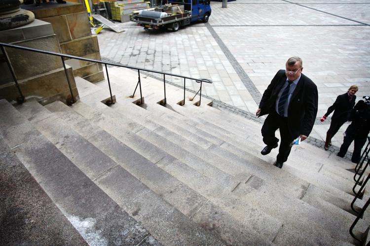 Peter Brixtofte kender turen til Højesteret. Her ankommer han ved en tudligere lejlighed i forbindelse med den såkaldte sponsorsag. (arkivfoto) 