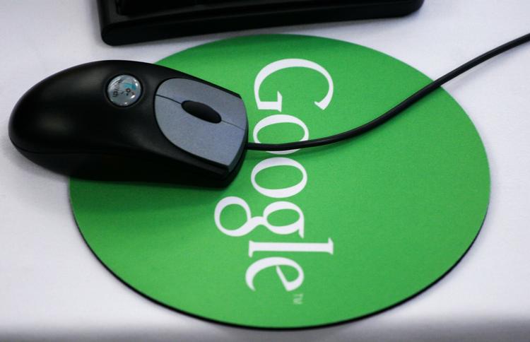 Gmail er ramt af et phishing-angreb, som også har ramt hotmail. Brugerne opfordres til at skifte kodeord. 