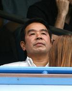 Rigmanden fra Hong Kong, Carson Yeung, bliver ny ejer af fodboldklubben Birmingham. Arikifoto. 