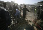 De første meldinger siger, at mindst syv er blevet dræbt og 45 såret af eksplosionen  foran den indiske ambassade i Kabul. 