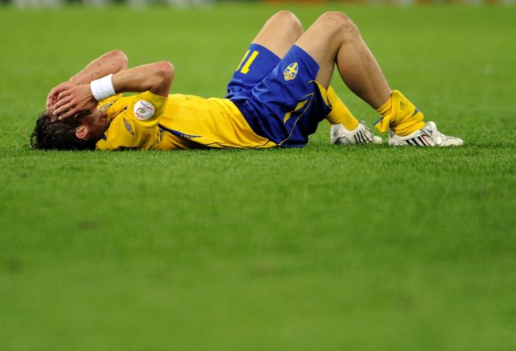 Johan Elmander er blevet klar og kan være med i VM-braget på lørdag. Arkivfoto. 