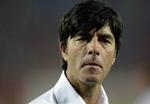 Joachim Löw er en populær landstræner og DFB vil gerne forlænge aftalen, som udløber efter VM i 2010 Arkivfoto. 