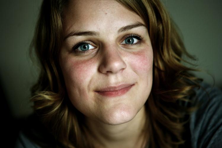 Johanne Schmidt-Nielsen har det bedre efter sin kollaps i Folketinget i går. Hun er til observation, men udskrives efter planen i dag. Arkivfoto 